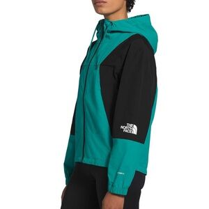 The North Face Women’s Peril Wind Jacket